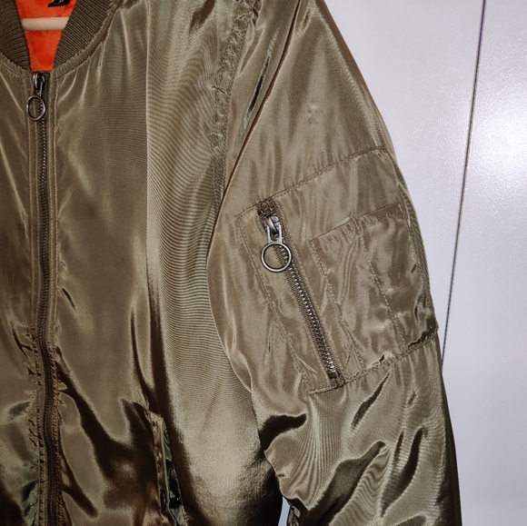 Timing Army Green Bomber Jacket - Picture 9 of 13